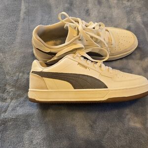 Mens puma shoes. Size 8.5 Never worn.